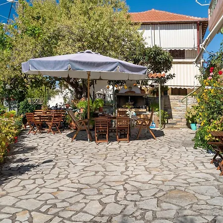 Nontas 22 Kalamitsi (Lefkada)