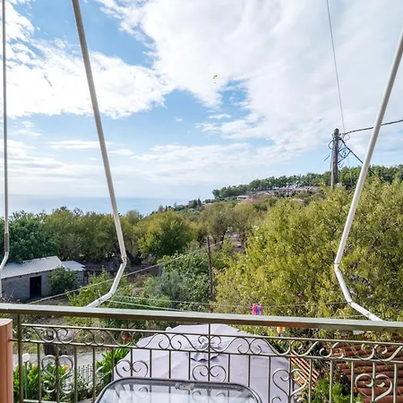 Nontas 22 Kalamitsi (Lefkada)